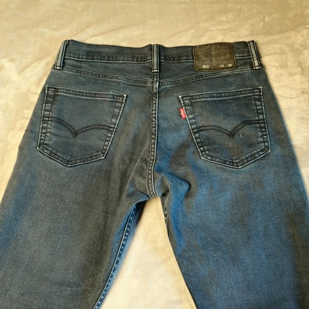 Levis 511 Slim Fit Distressed Dark Wash Jeans Men's Size 33x30‎